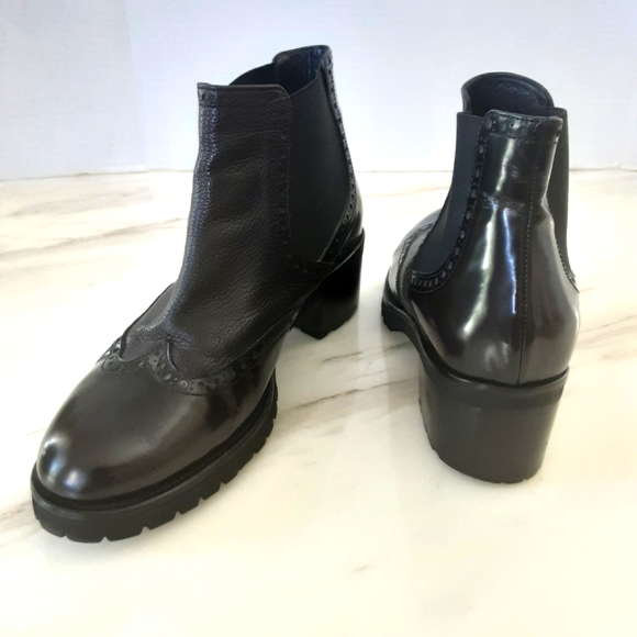 L\'Airone Chelsea Wing Tip Brogue Black Leather Lug Sole Ankle Boot Sz 39 (US 8)